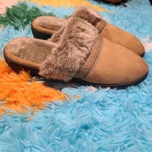 ⏳SALE Isotoner Microsuede Basil Hoodback Slippers